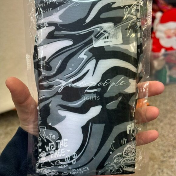 One Size - FREE PEOPLE Black Gray & White TIME WARP Tights Hosiery NEW Sealed - Picture 5 of 6